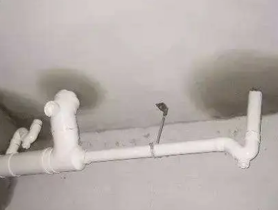 类乌齐卫生间测漏水的几种情景